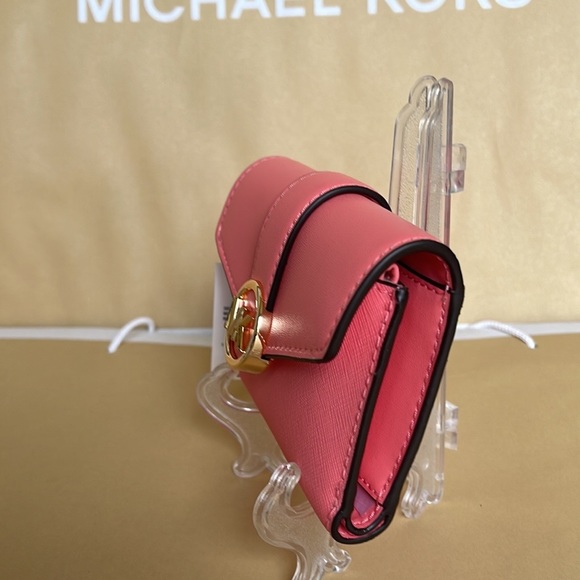 MICHAEL KORS CARMEN MEDIUM LOGO AND FAUX LEATHER WALLET GRAPEFRUIT - Picture 2 of 16